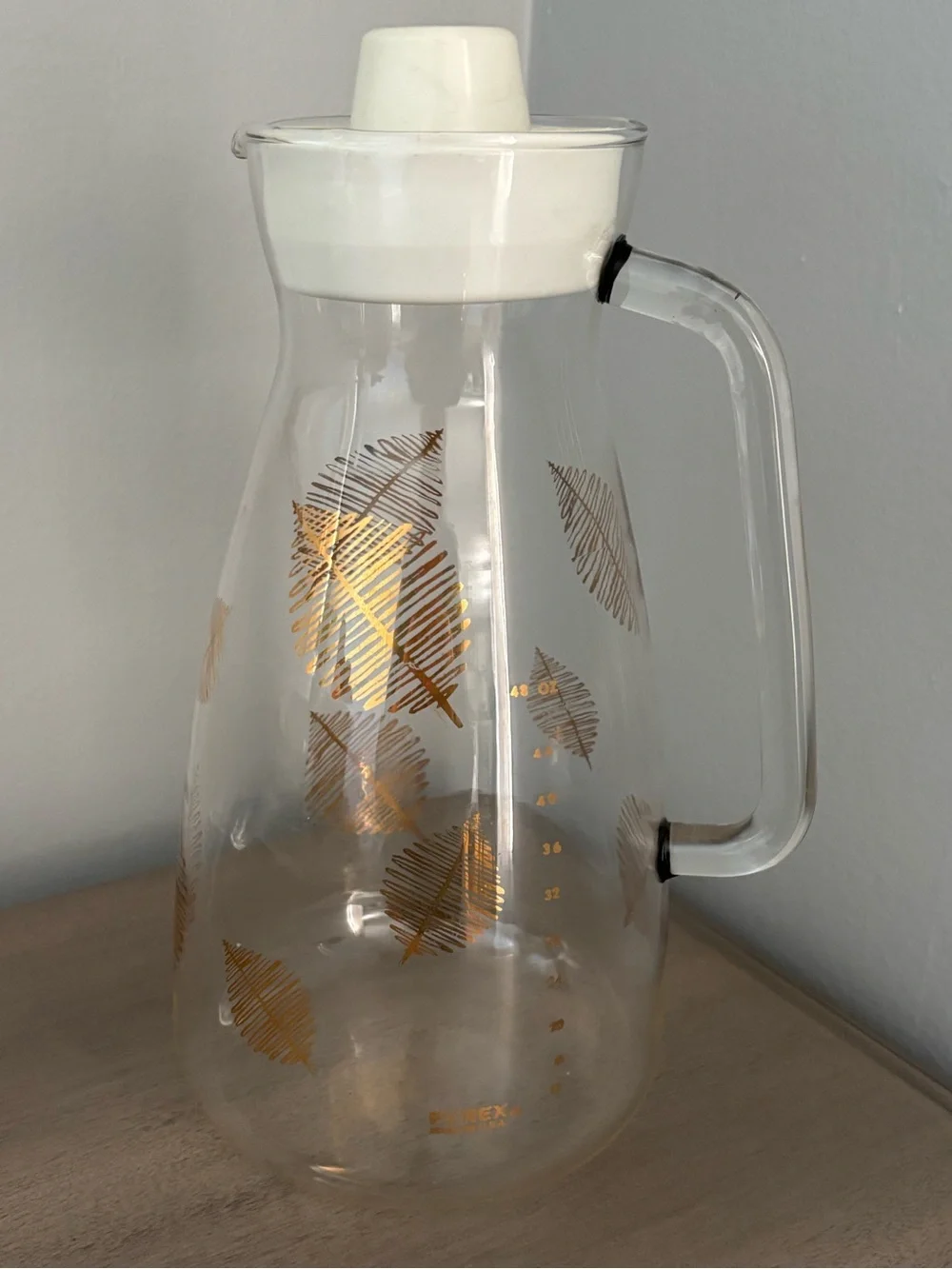 Vintage Mid Century Modern Gold Leaf Pyrex Glass Juice Serving Large Pitcher